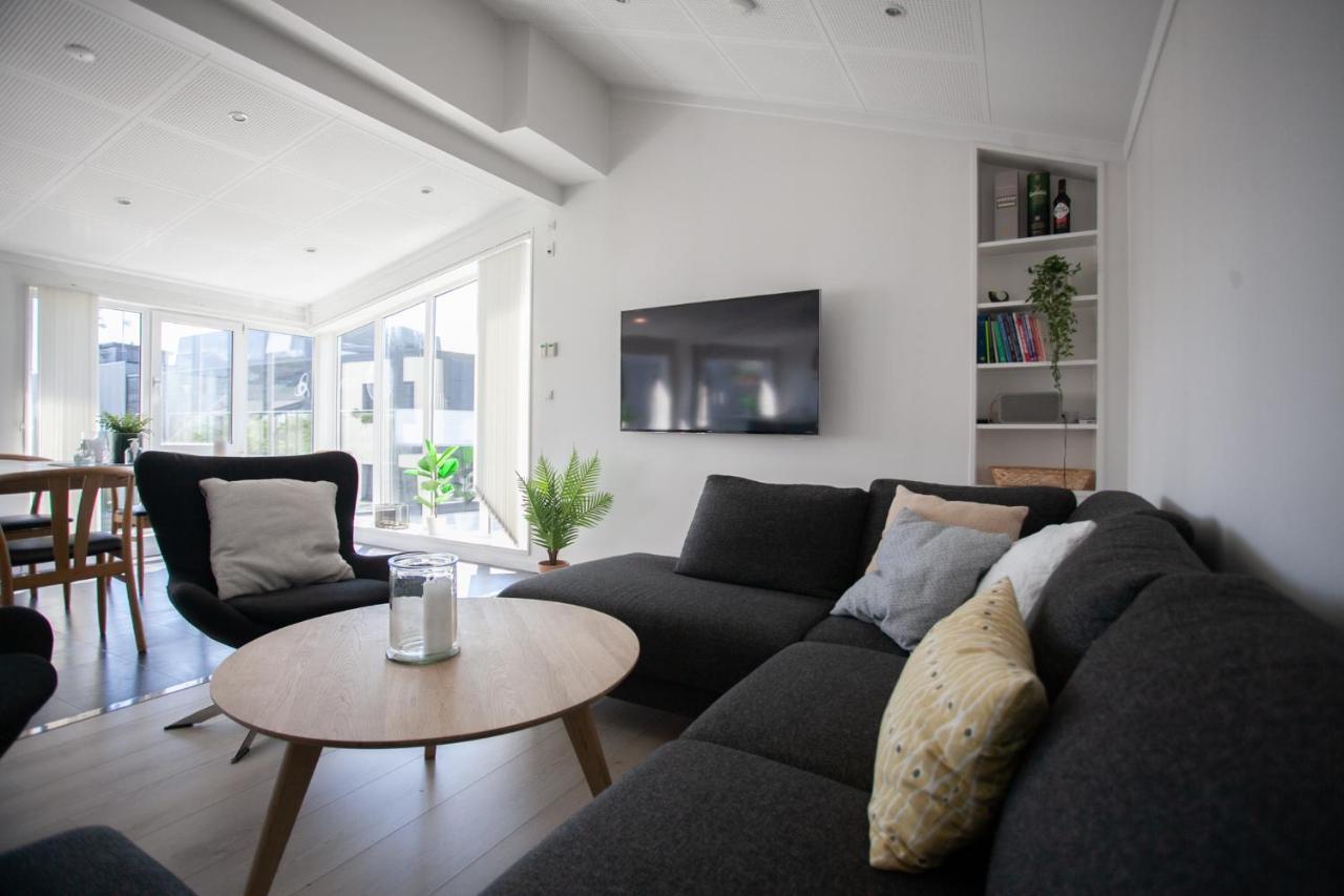 Apartments In Downtown ทอร์สเฮาน์ ภายนอก รูปภาพ