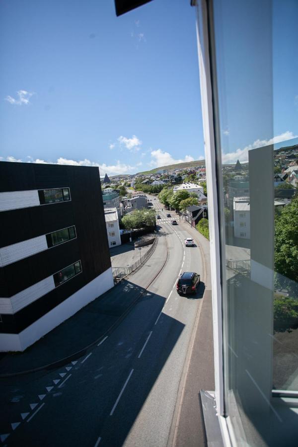 Apartments In Downtown ทอร์สเฮาน์ ภายนอก รูปภาพ